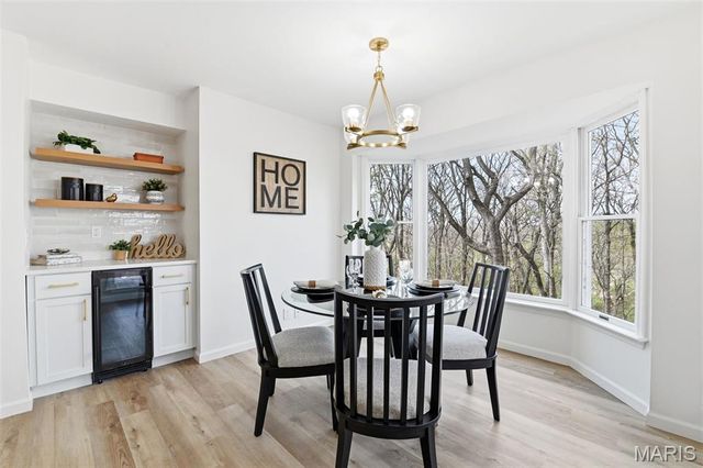 200 Ambridge Court 206, Chesterfield, MO 63017