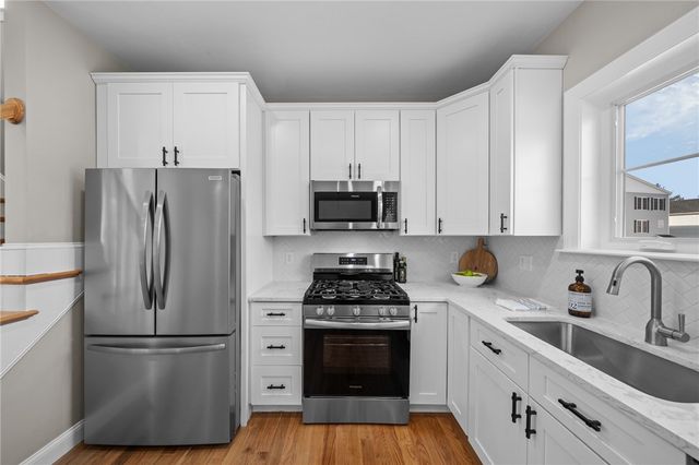 2 Old County Village Road B, Smithfield, RI 02917