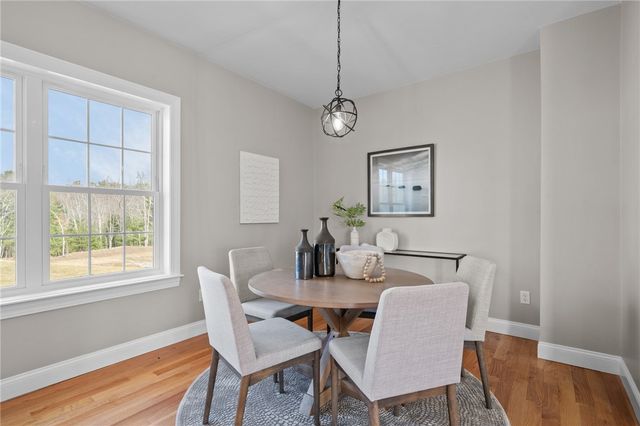 2 Old County Village Road B, Smithfield, RI 02917