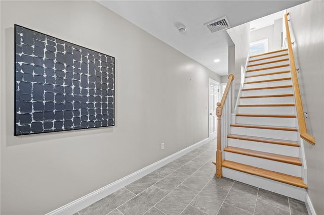 2 Old County Village Road B, Smithfield, RI 02917