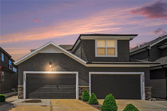 12362 S Sagebrush Drive, Olathe, KS 66061