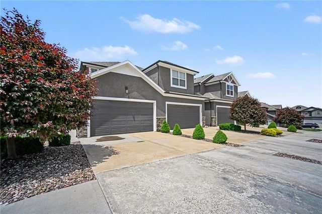 12362 S Sagebrush Drive, Olathe, KS 66061