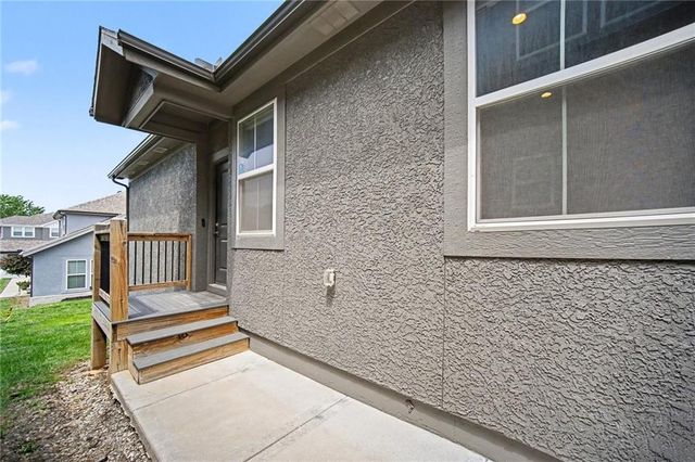 12362 S Sagebrush Drive, Olathe, KS 66061