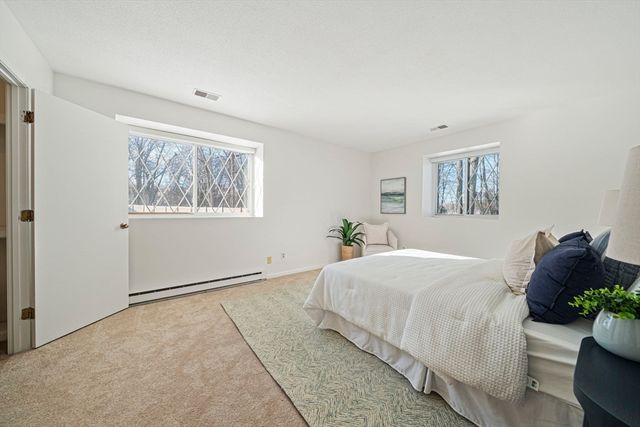 18 Royal Lake Dr 3, Braintree, MA 02184