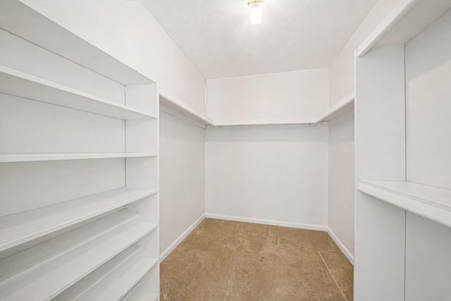 18 Royal Lake Dr 3, Braintree, MA 02184