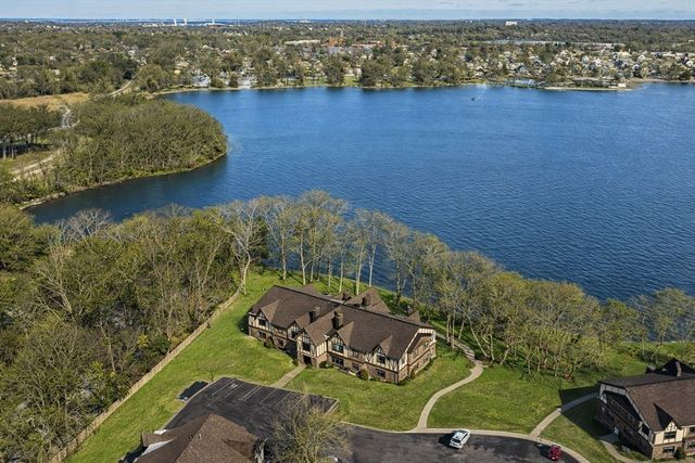 18 Royal Lake Dr 3, Braintree, MA 02184