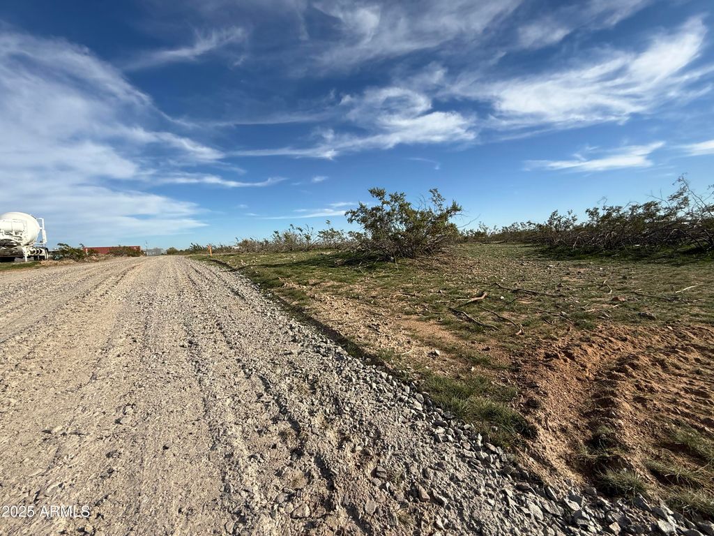 02 N 223rd Avenue -, Wittmann, AZ 85361 — photo 3