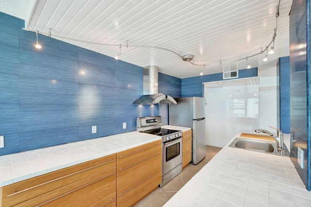 1620 S Ocean Blvd Apt 14D 14-D, Lauderdale By The Sea, FL 33062