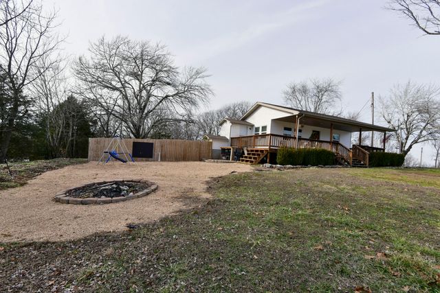 22281 Farm Road 2180, Cassville, MO 65625