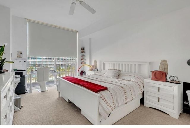 3001 NE 185th Street 515, Miami, FL 33180