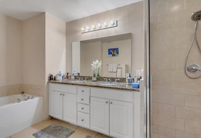 3001 NE 185th Street 515, Miami, FL 33180