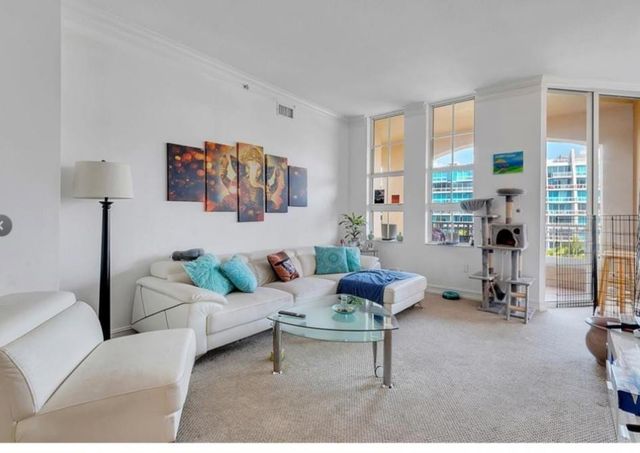 3001 NE 185th Street 515, Miami, FL 33180