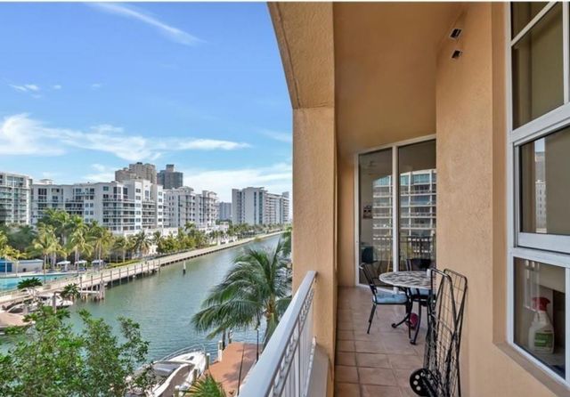 3001 NE 185th Street 515, Miami, FL 33180