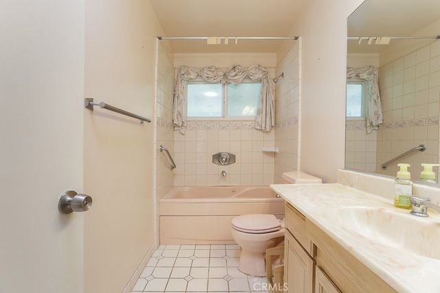 6530 Capistrano Avenue, West Hills, CA 91307
