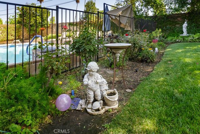 6530 Capistrano Avenue, West Hills, CA 91307