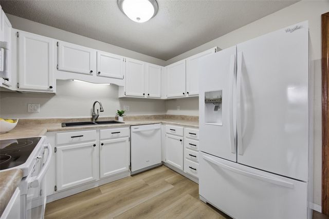 4 South Ridge Court, Coralville, IA 52241