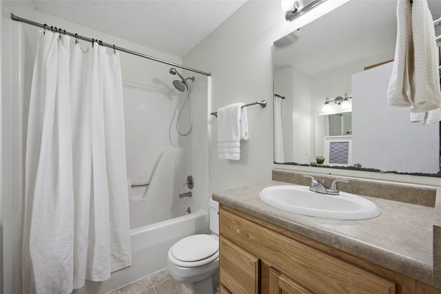 4 South Ridge Court, Coralville, IA 52241