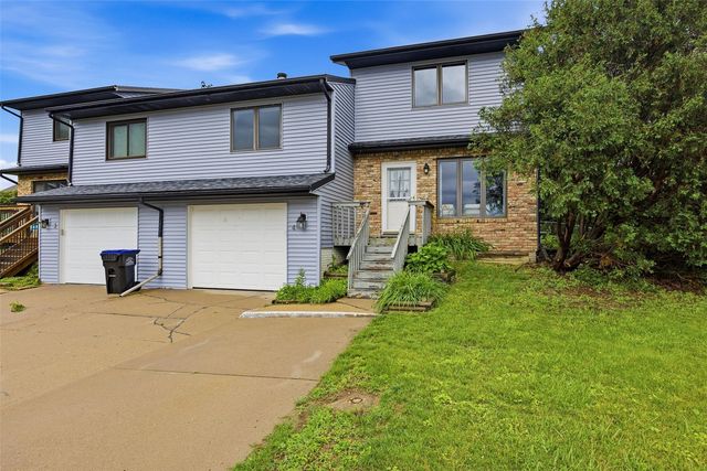 4 South Ridge Court, Coralville, IA 52241