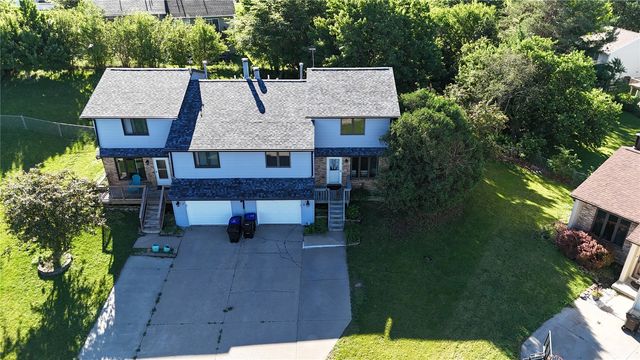 4 South Ridge Court, Coralville, IA 52241
