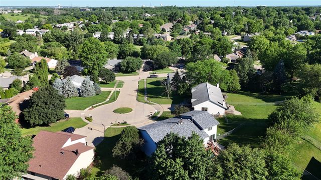 4 South Ridge Court, Coralville, IA 52241