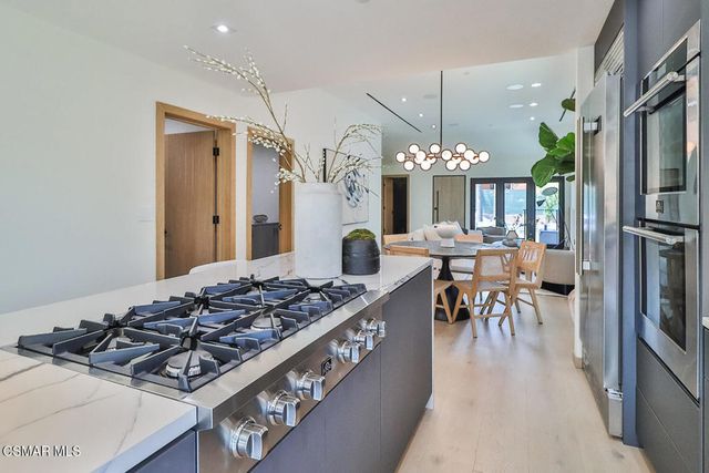 514 W Washington Boulevard, Pasadena, CA 91103