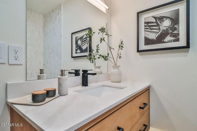 514 W Washington Boulevard, Pasadena, CA 91103