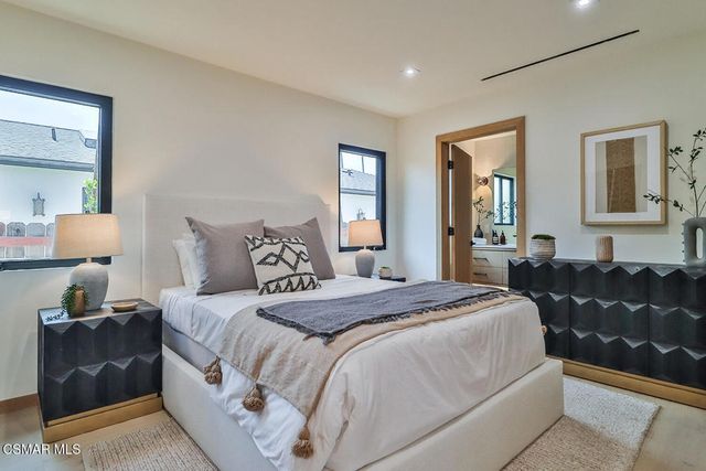 514 W Washington Boulevard, Pasadena, CA 91103