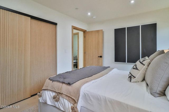 514 W Washington Boulevard, Pasadena, CA 91103