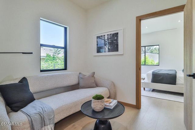 514 W Washington Boulevard, Pasadena, CA 91103