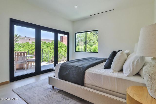 514 W Washington Boulevard, Pasadena, CA 91103