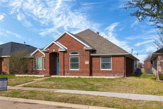 6513 Redwood Lane, The Colony, TX 75056