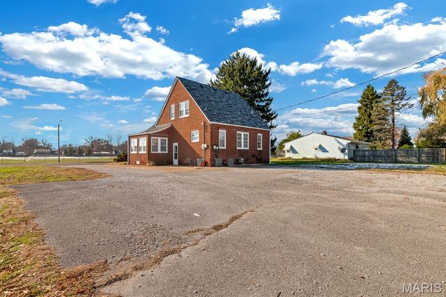 2335 Pontoon Road, Granite City, IL 62040