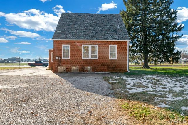2335 Pontoon Road, Granite City, IL 62040