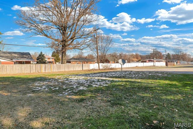 2335 Pontoon Road, Granite City, IL 62040