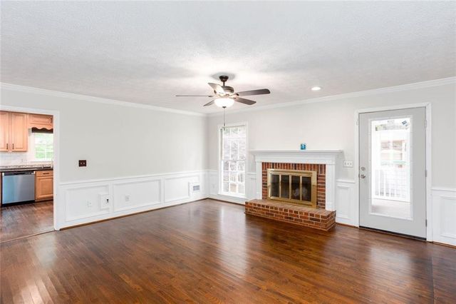 4817 Ridgewood Creek Drive, Acworth, GA 30102