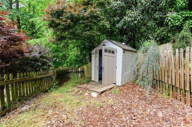 4817 Ridgewood Creek Drive, Acworth, GA 30102