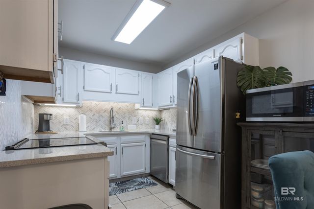 2200 W 22nd Street 101-B, Gulf Shores, AL 36542