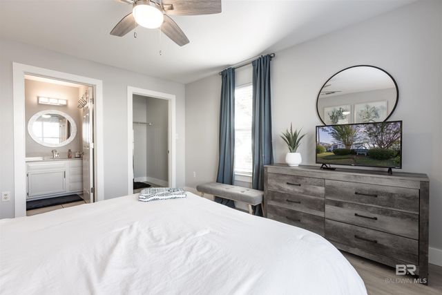 2200 W 22nd Street 101-B, Gulf Shores, AL 36542