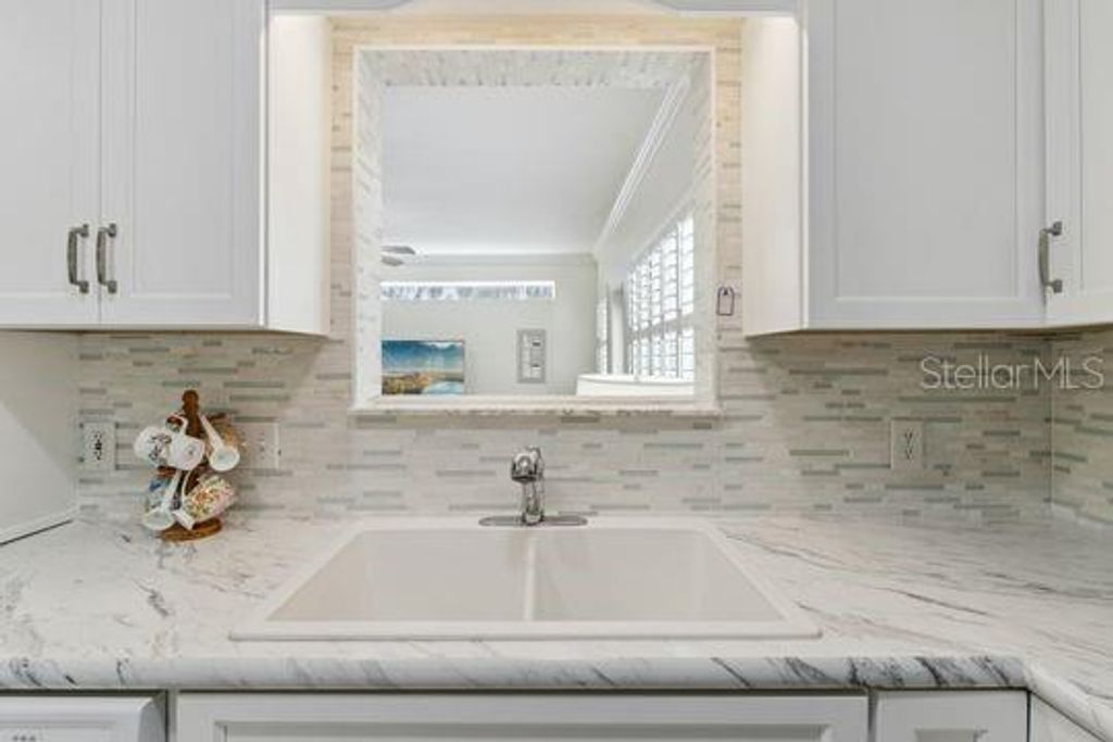 Image 14 of property listing at 10744 W BEACH PARKWAY, Lake Wales, FL 33898