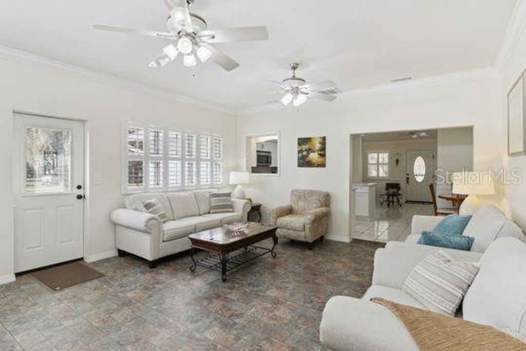 Image 17 of property listing at 10744 W BEACH PARKWAY, Lake Wales, FL 33898