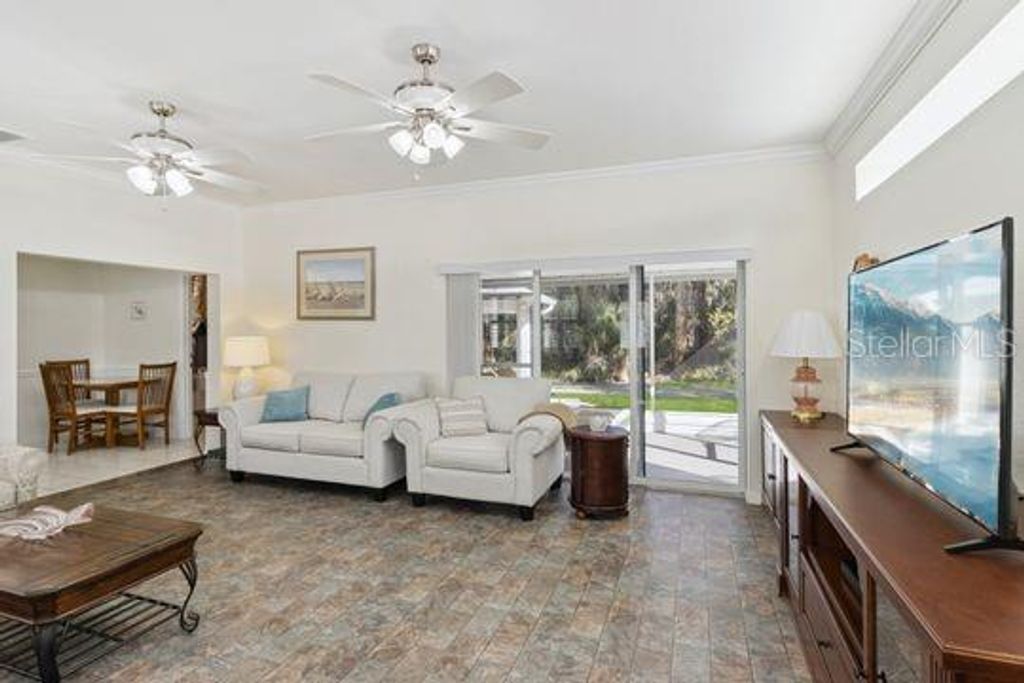 Image 19 of property listing at 10744 W BEACH PARKWAY, Lake Wales, FL 33898