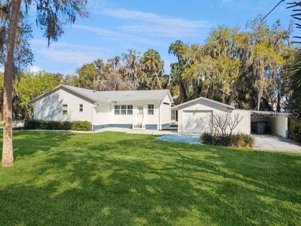 Image 33 of property listing at 10744 W BEACH PARKWAY, Lake Wales, FL 33898