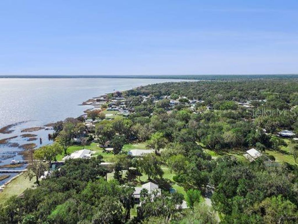 Image 38 of property listing at 10744 W BEACH PARKWAY, Lake Wales, FL 33898