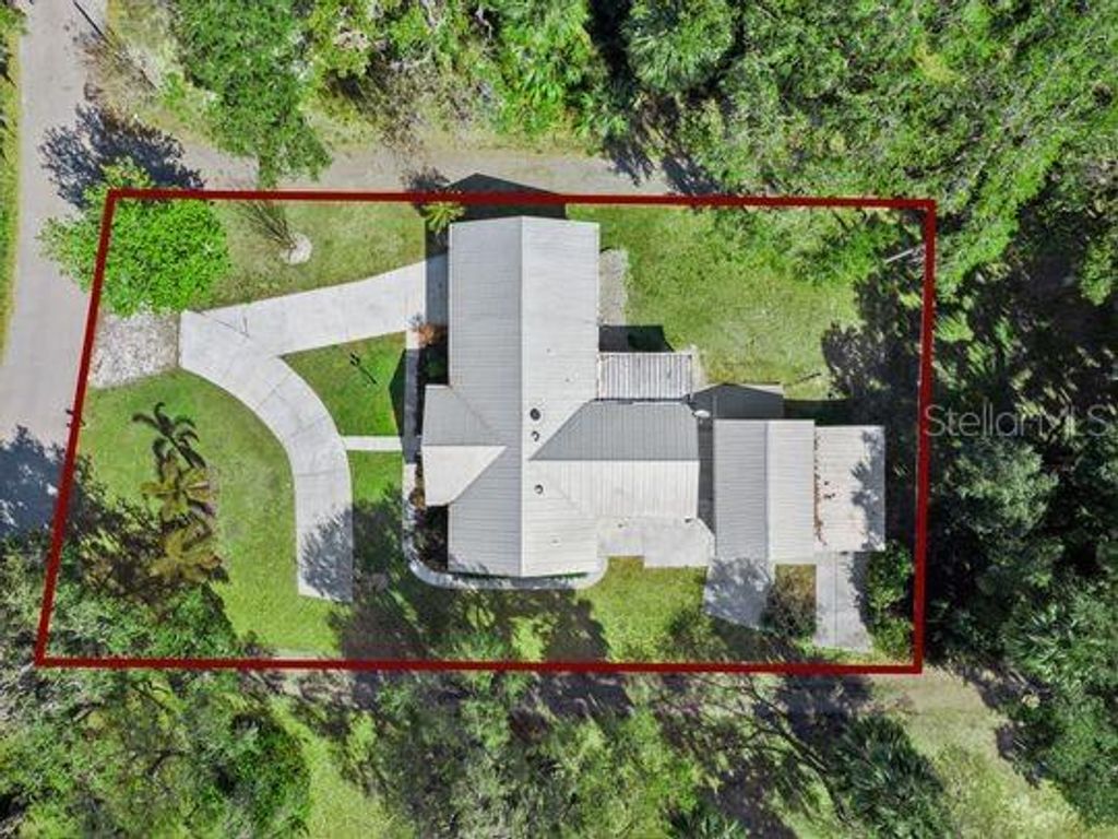 Image 39 of property listing at 10744 W BEACH PARKWAY, Lake Wales, FL 33898