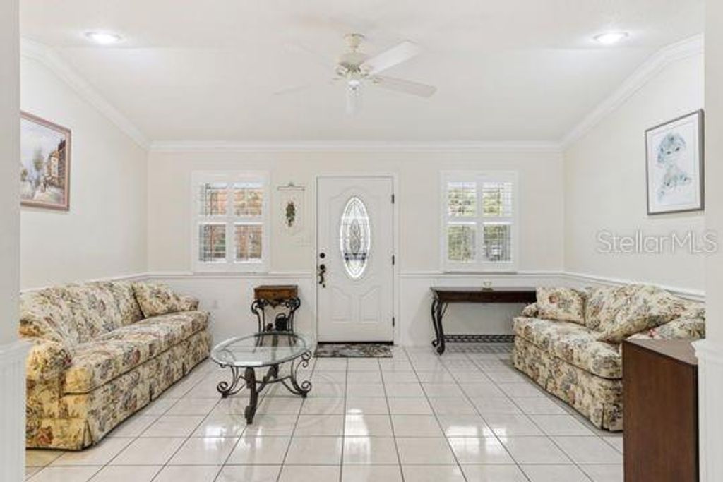 Image 6 of property listing at 10744 W BEACH PARKWAY, Lake Wales, FL 33898