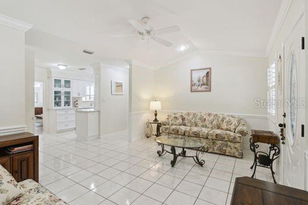 Image 7 of property listing at 10744 W BEACH PARKWAY, Lake Wales, FL 33898