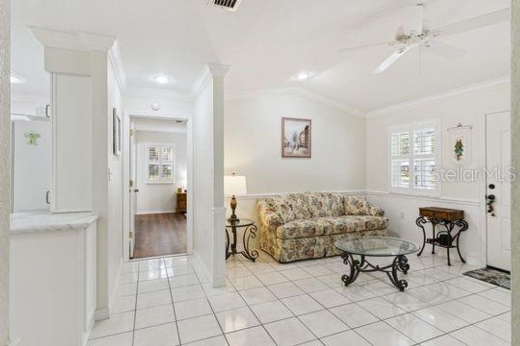 Image 9 of property listing at 10744 W BEACH PARKWAY, Lake Wales, FL 33898
