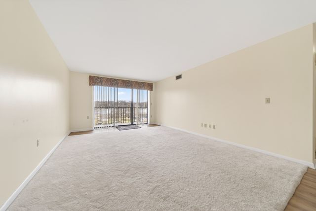 200 Sanders Ferry Rd Apt 2308, Hendersonville, TN 37075