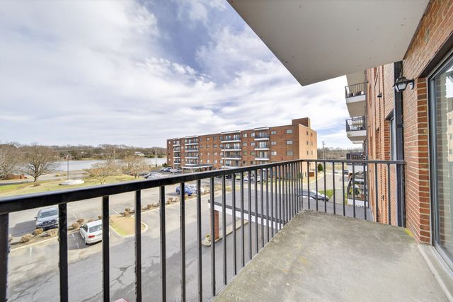 200 Sanders Ferry Rd Apt 2308, Hendersonville, TN 37075