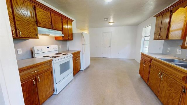 406 W Velmer Street, Dequincy, LA 70633